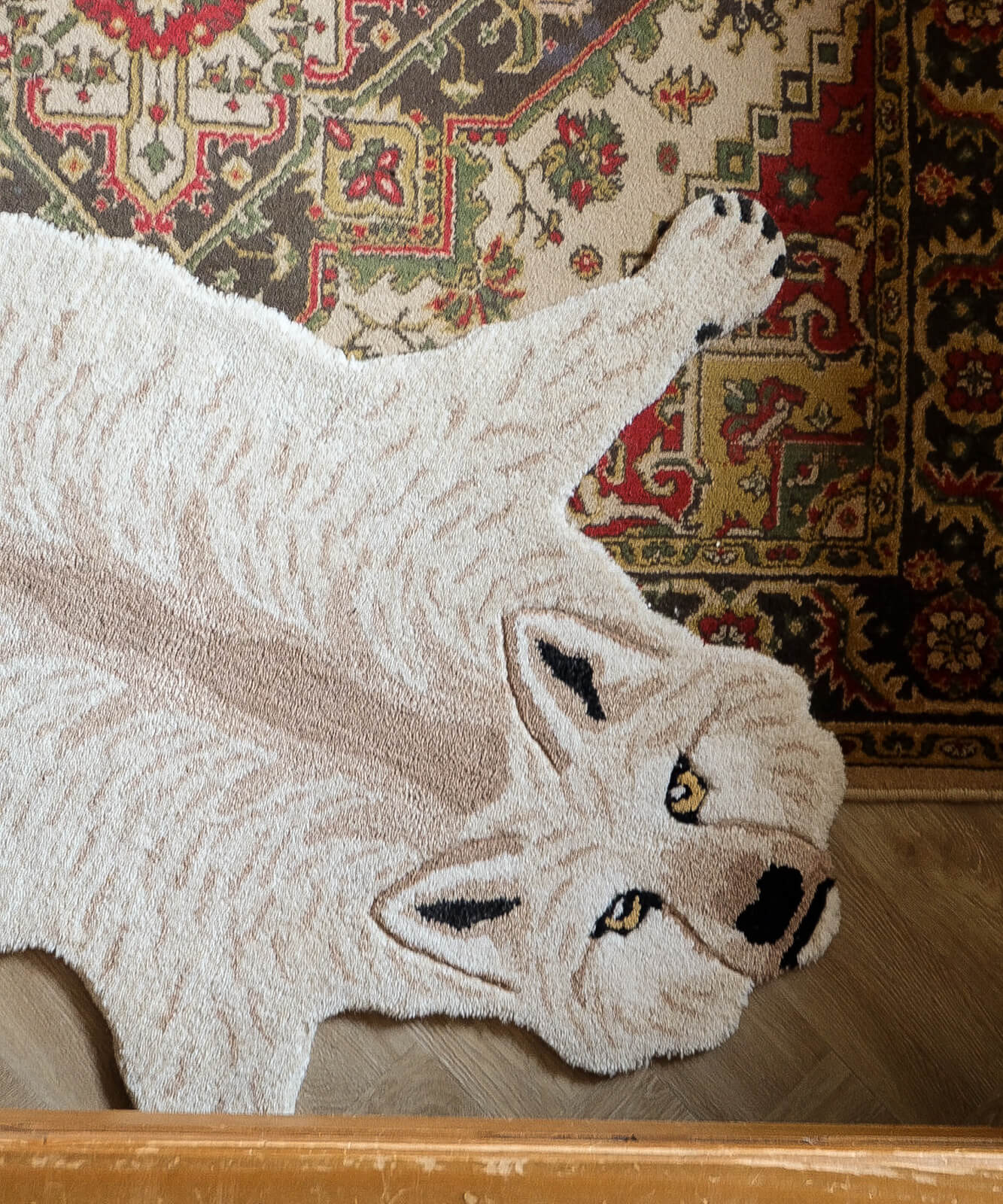 Rug Wolf Large