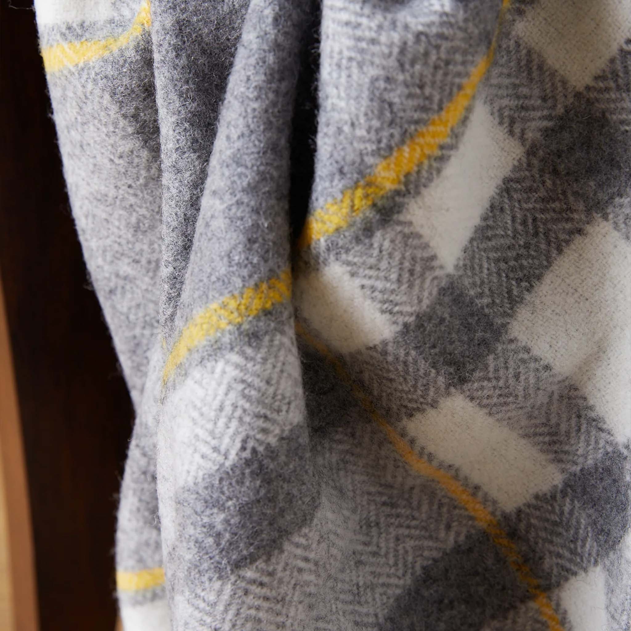 Liath Lambswool Throw