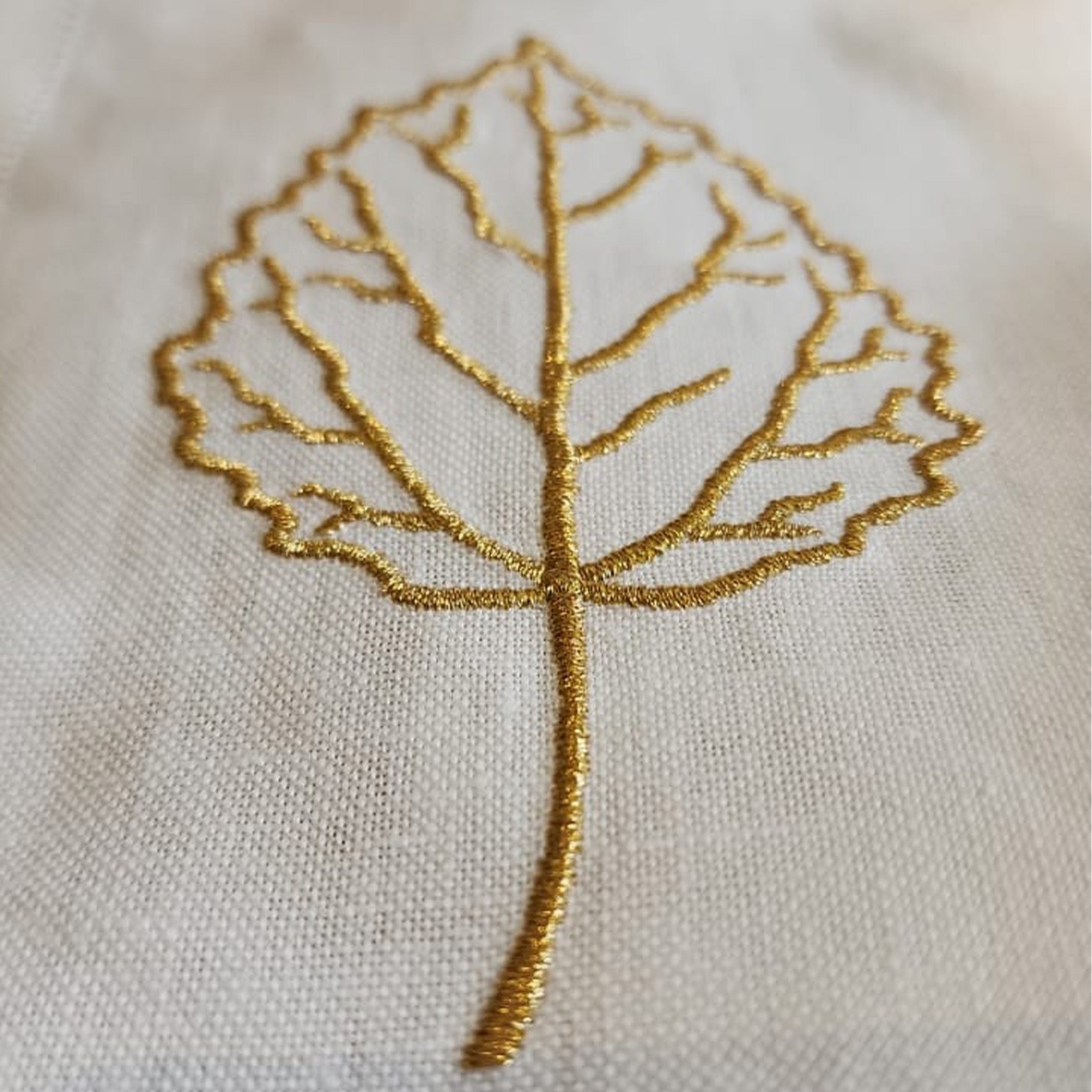 Leaves / Nutcracker Table Runner