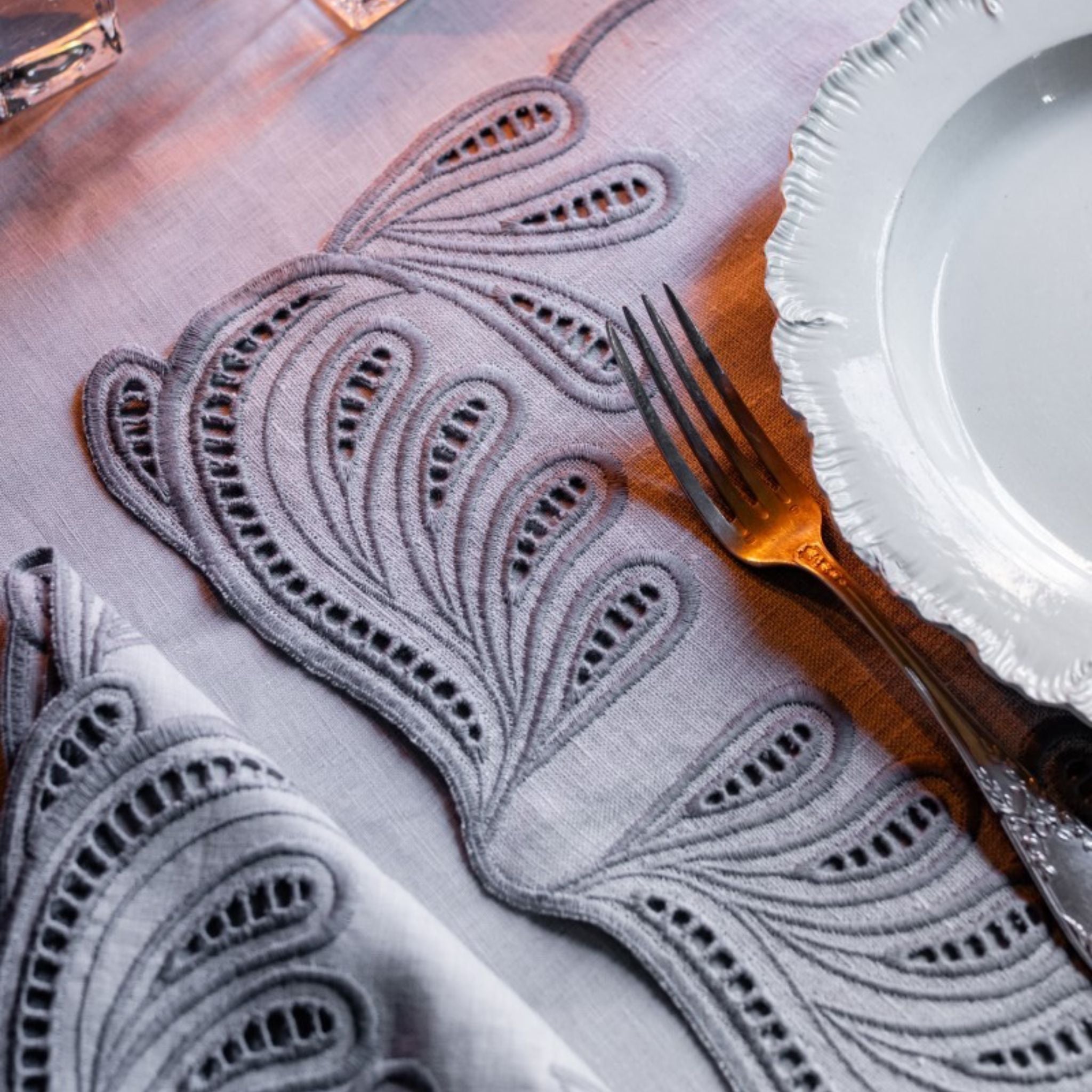 Tecla Placemats