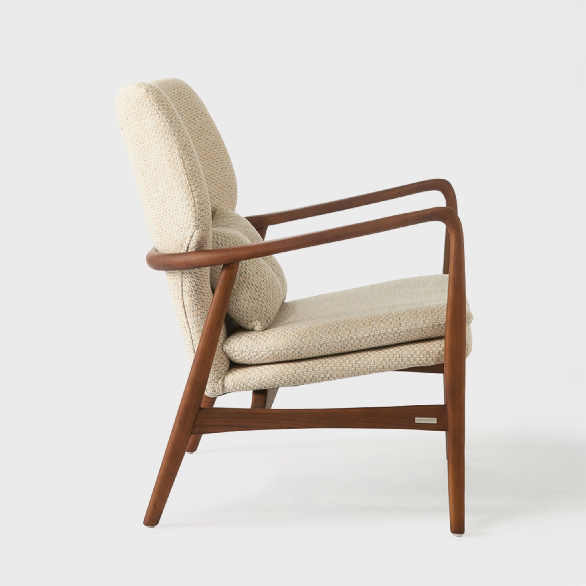 Peggy Lounge Chair, Color Beige
