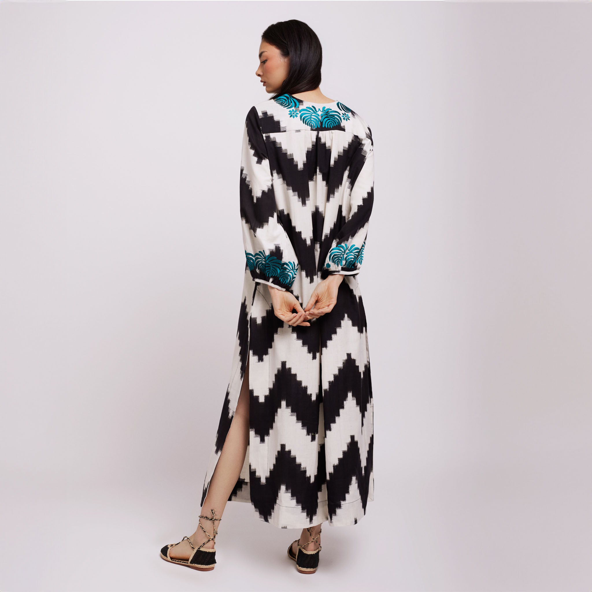 Gadisar Kaftan Red