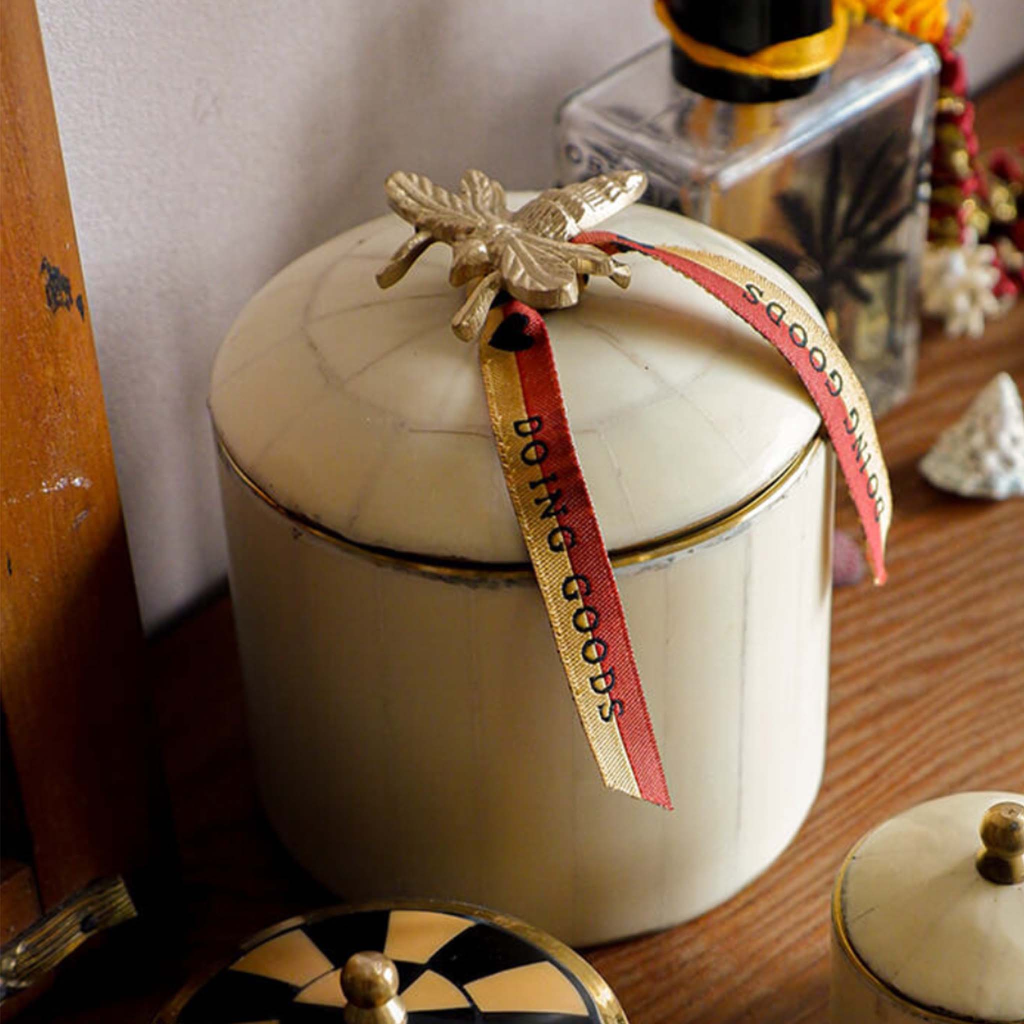 Bee Jar