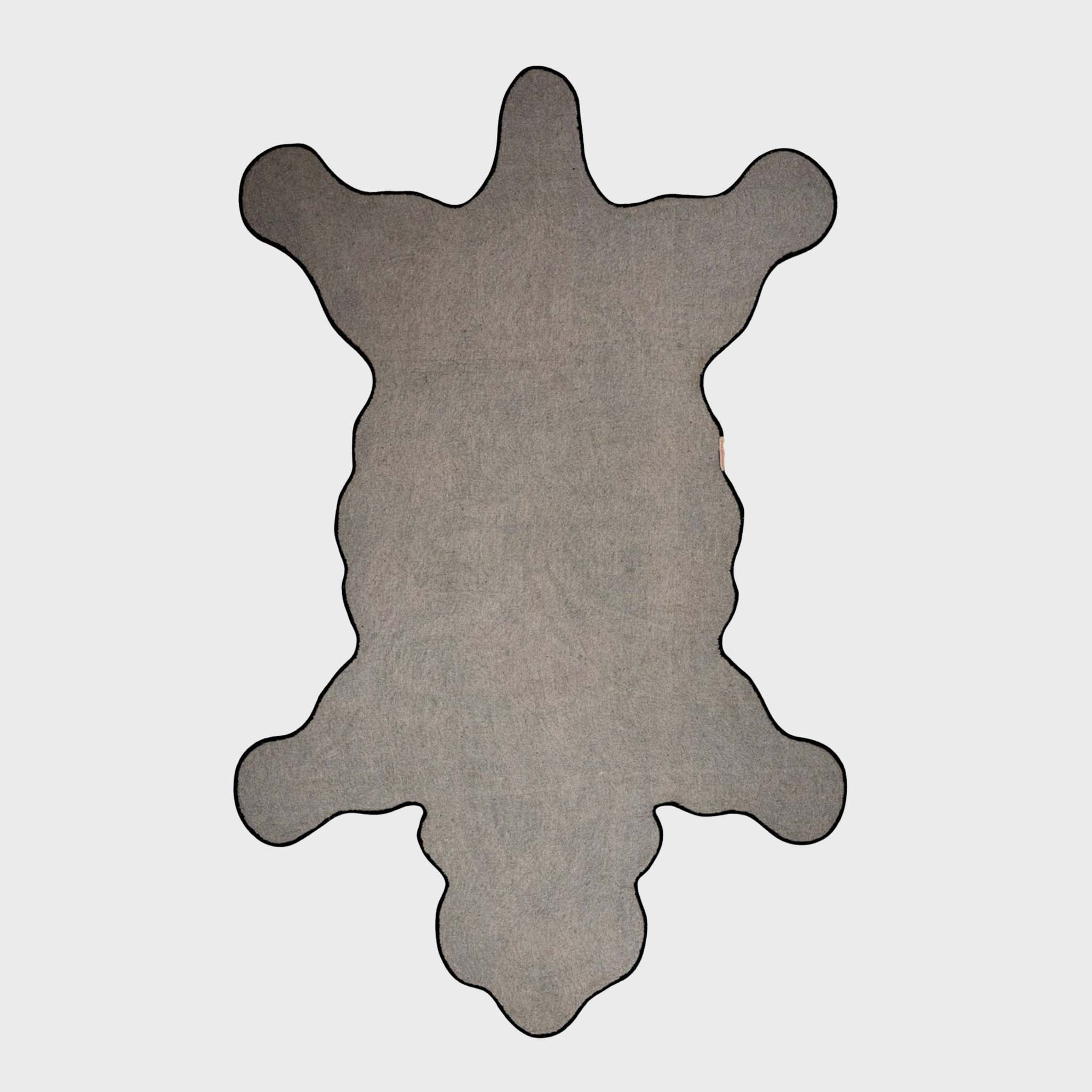 Black bear XL RUG