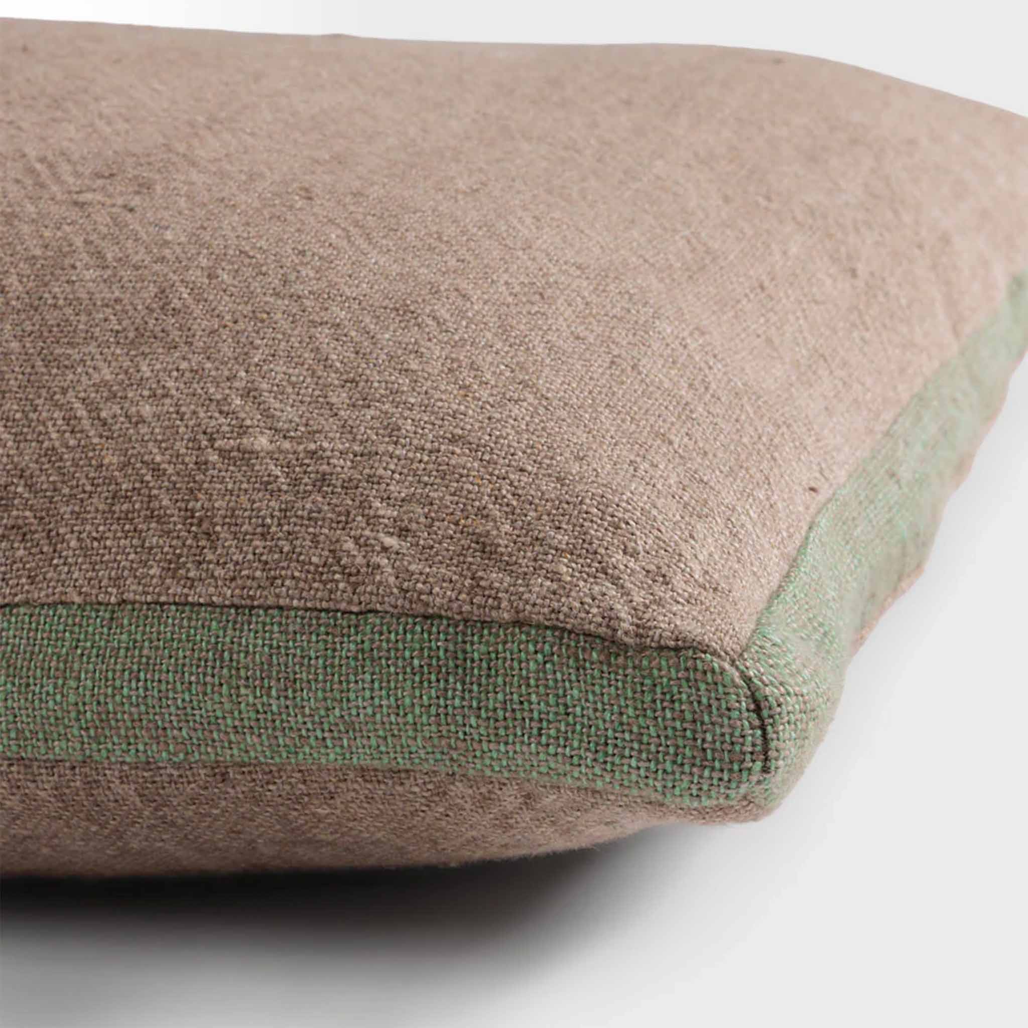 Jim_cushion_2.jpg