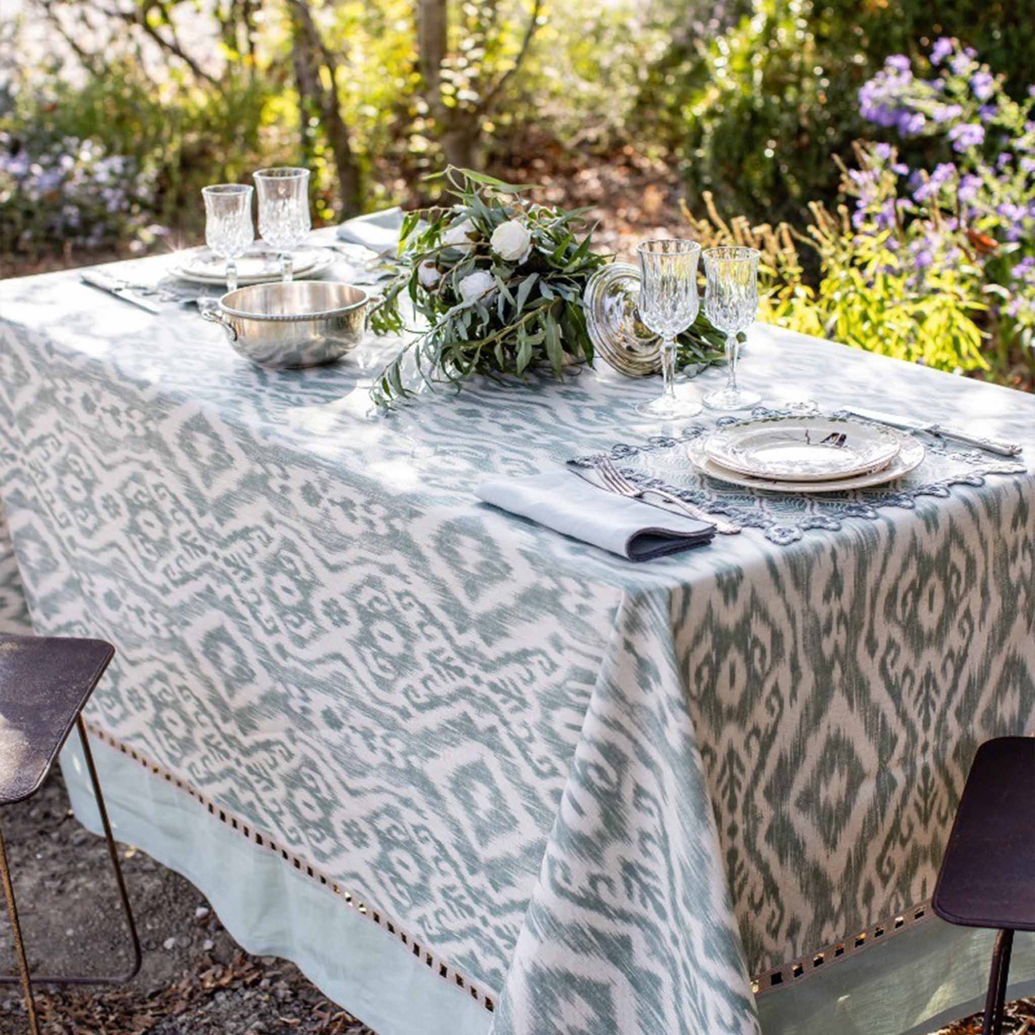 Riviera_tablecloth_1.jpg
