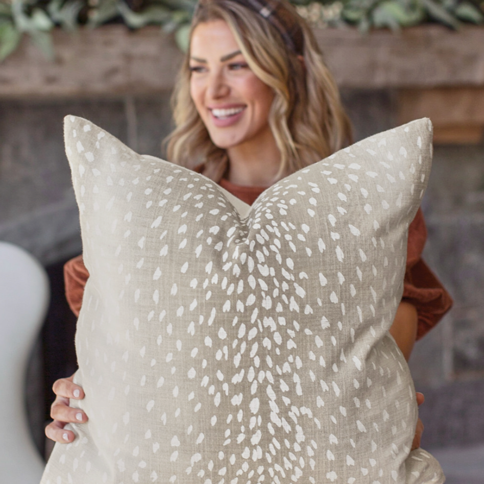 Pillow cover axis grey