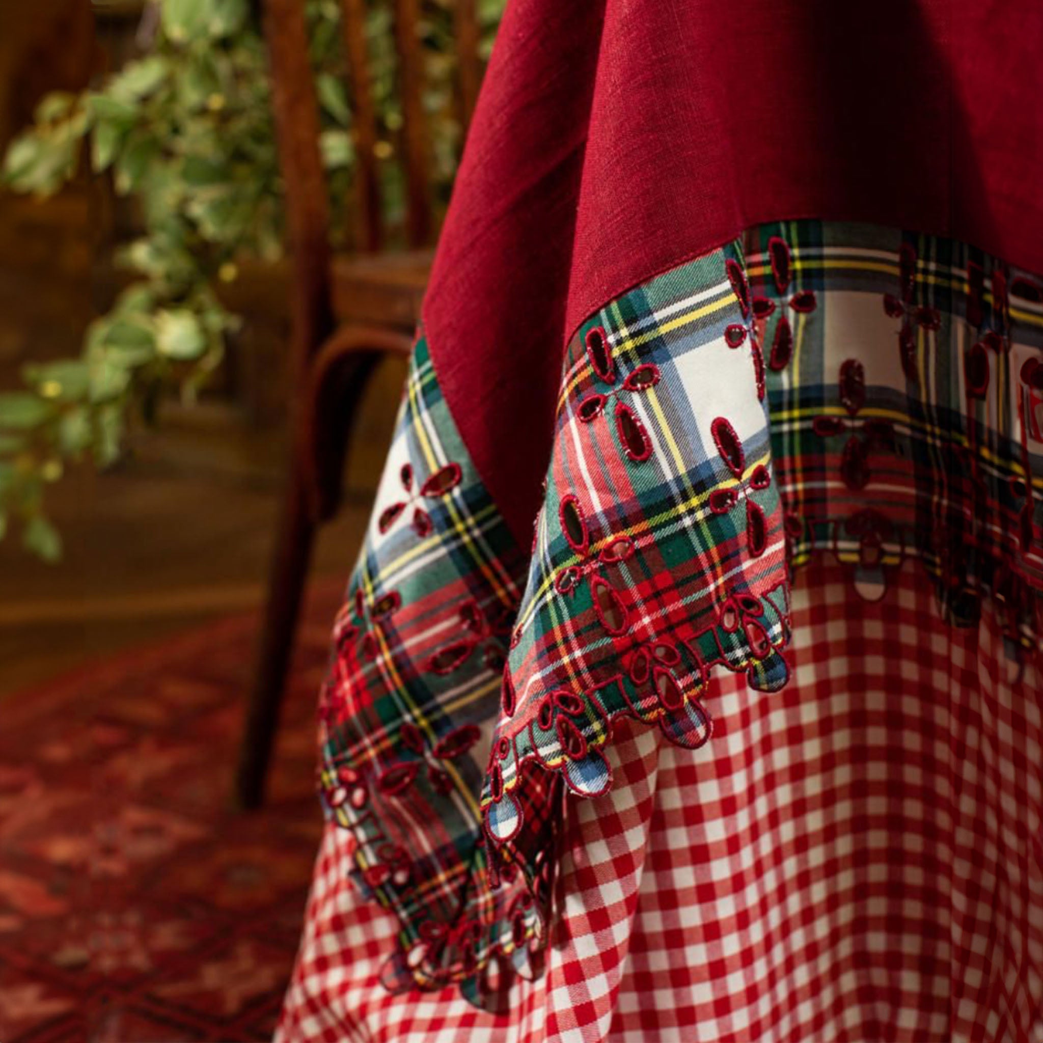 Amalfi Linen Tablecloth Cuoremio - Rosso - Scozzese - Avorio 180 x 220 cm