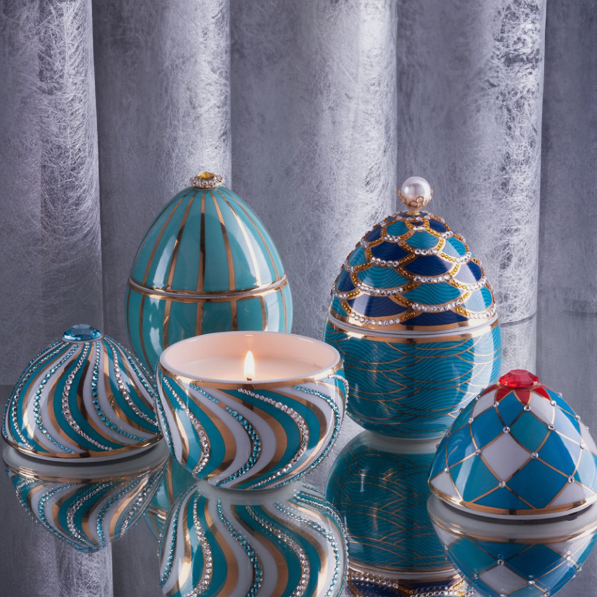 Ladenac Bois de Roussie candle, Turquoise Golden stripes