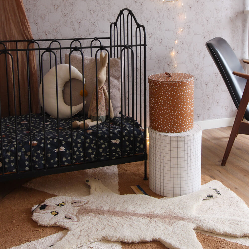 Woozy-Wolf-Rug-Small-Doing-Goods-1.45.10.079.020.3-romeecompanjen-1-web.jpg