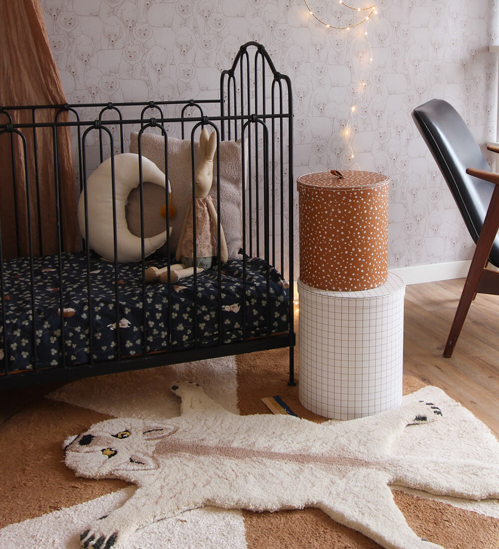 Woozy-Wolf-Rug-Small-Doing-Goods-1.45.10.079.020.3-romeecompanjen-1-web.jpg