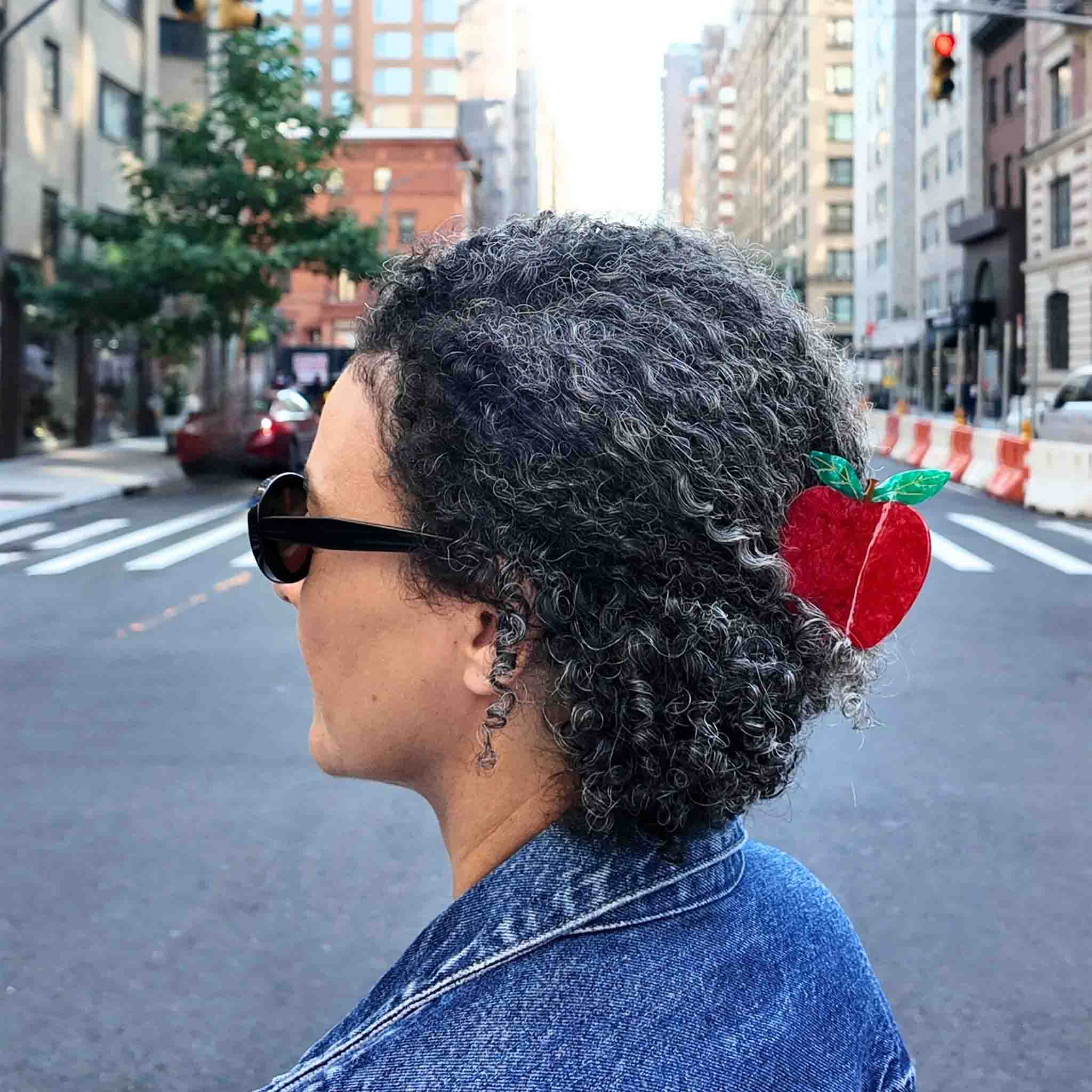 applehairclip2.jpg