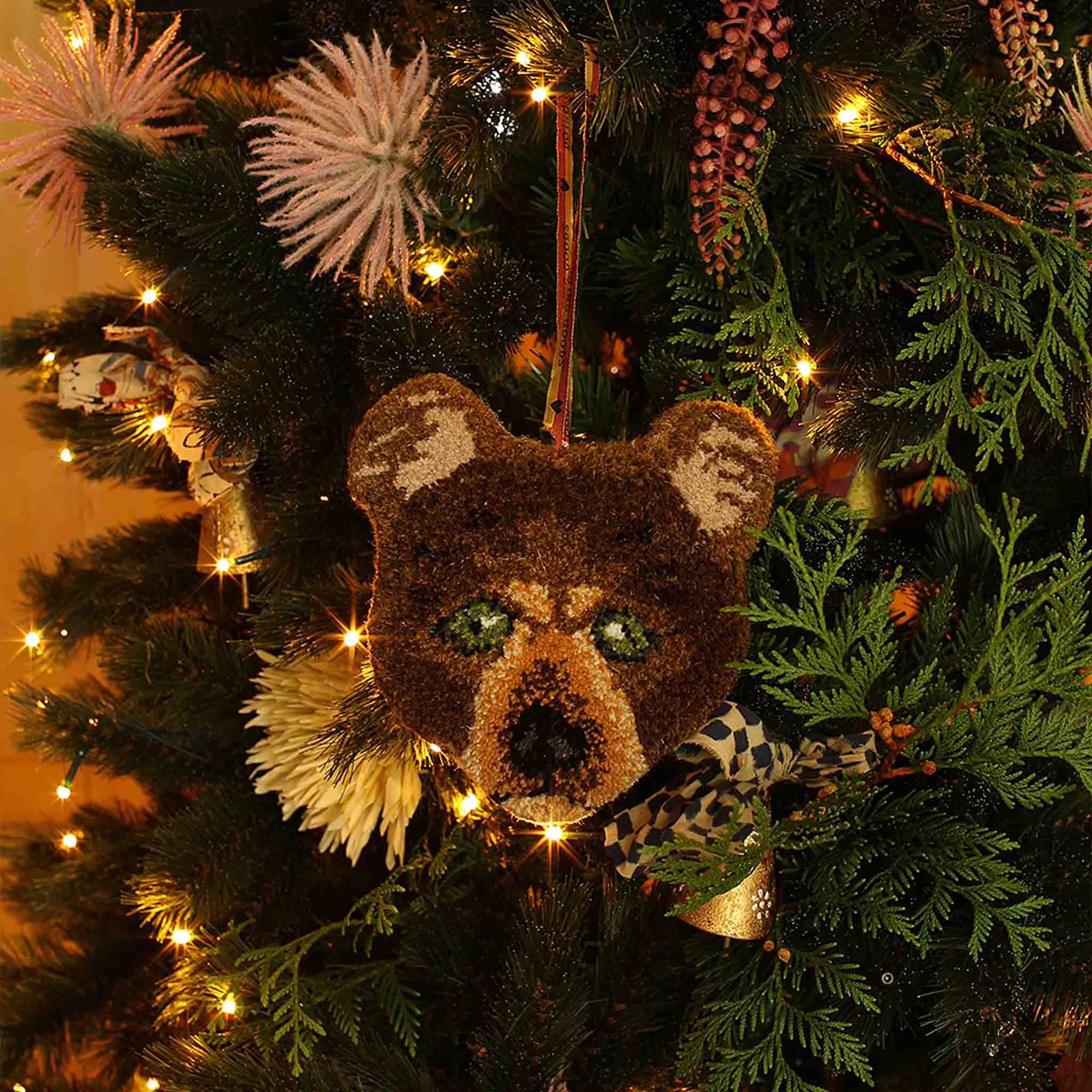 Bear Gift Hanger