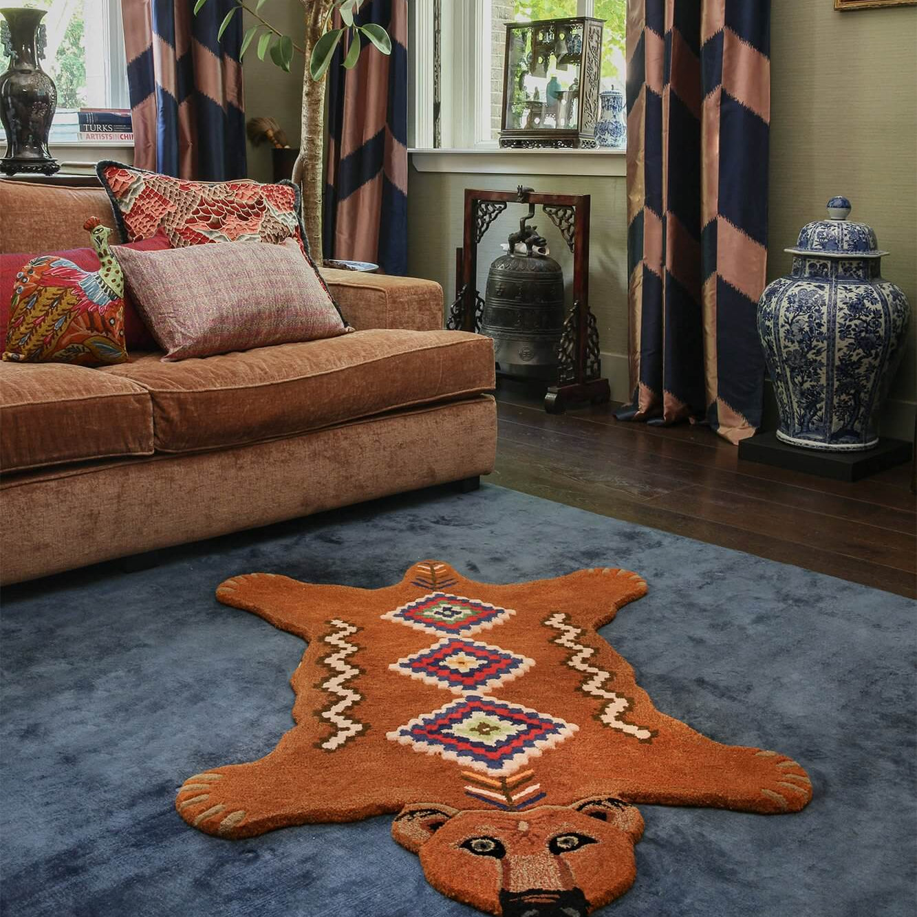 berber-grizzly-bear-rug-large-doing-goods-vdven-1.45.10.019.700.5-web.jpg