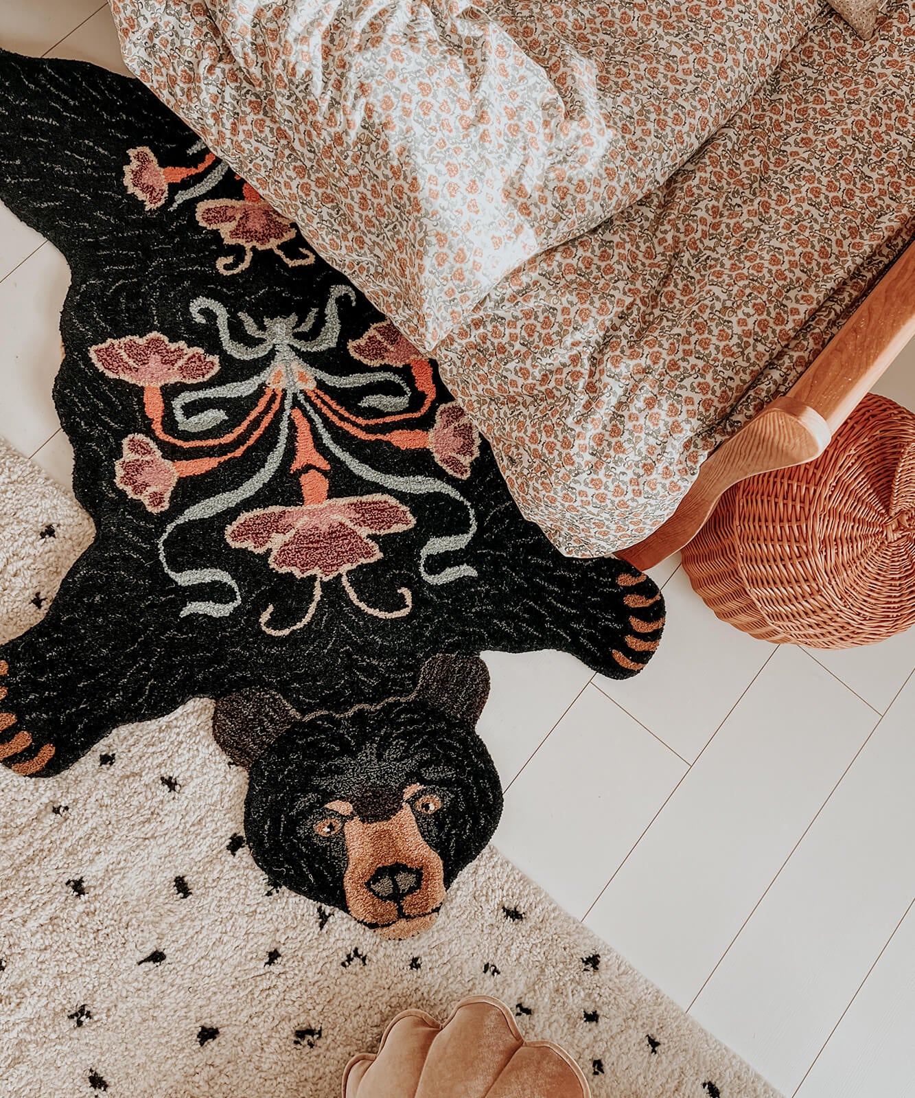 blooming-black-bear-rug-large-hs-2-1.45.10.076.900.5-web.jpg