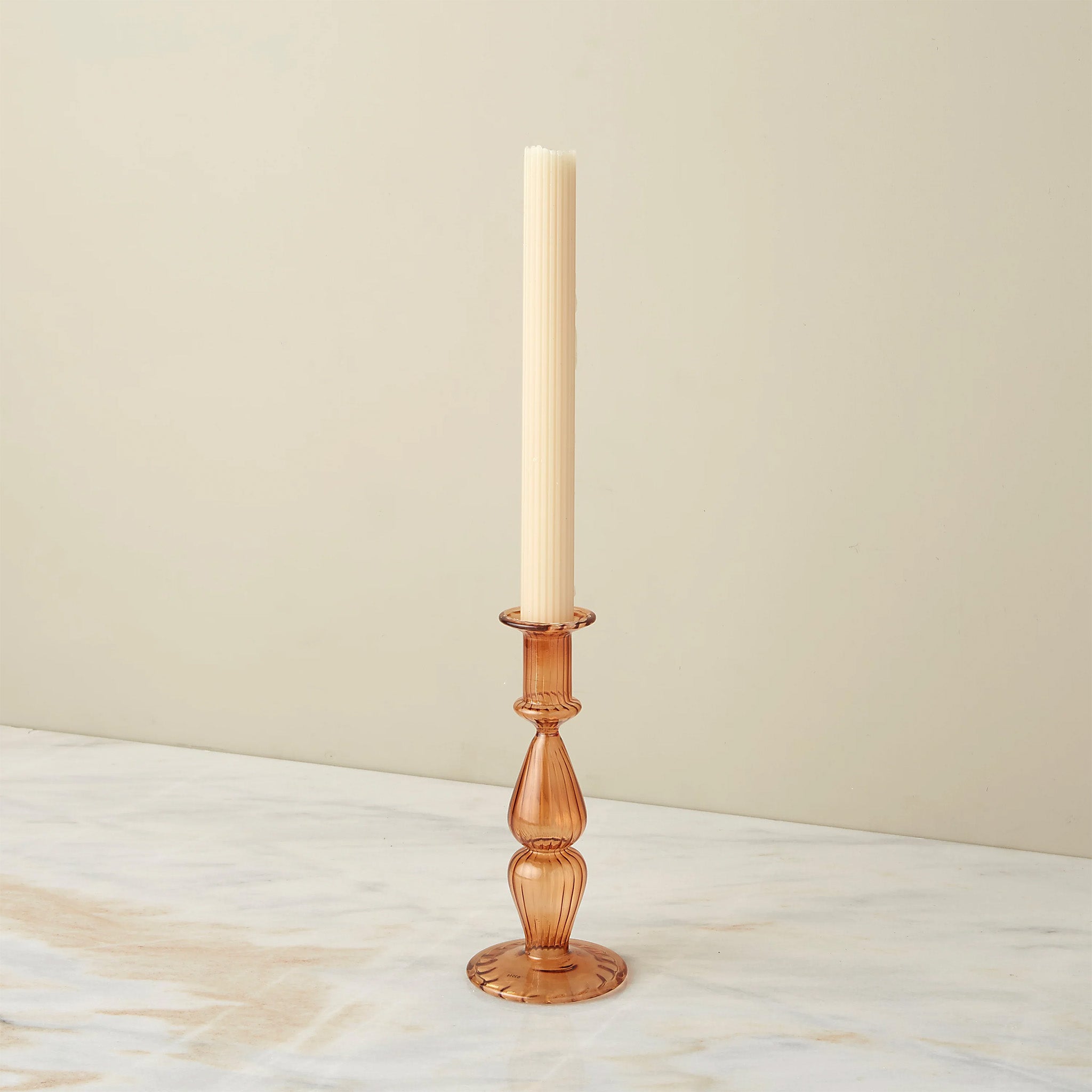 candlestick_64037fcf-dd83-403e-9eb3-b7a290fb405a.jpg