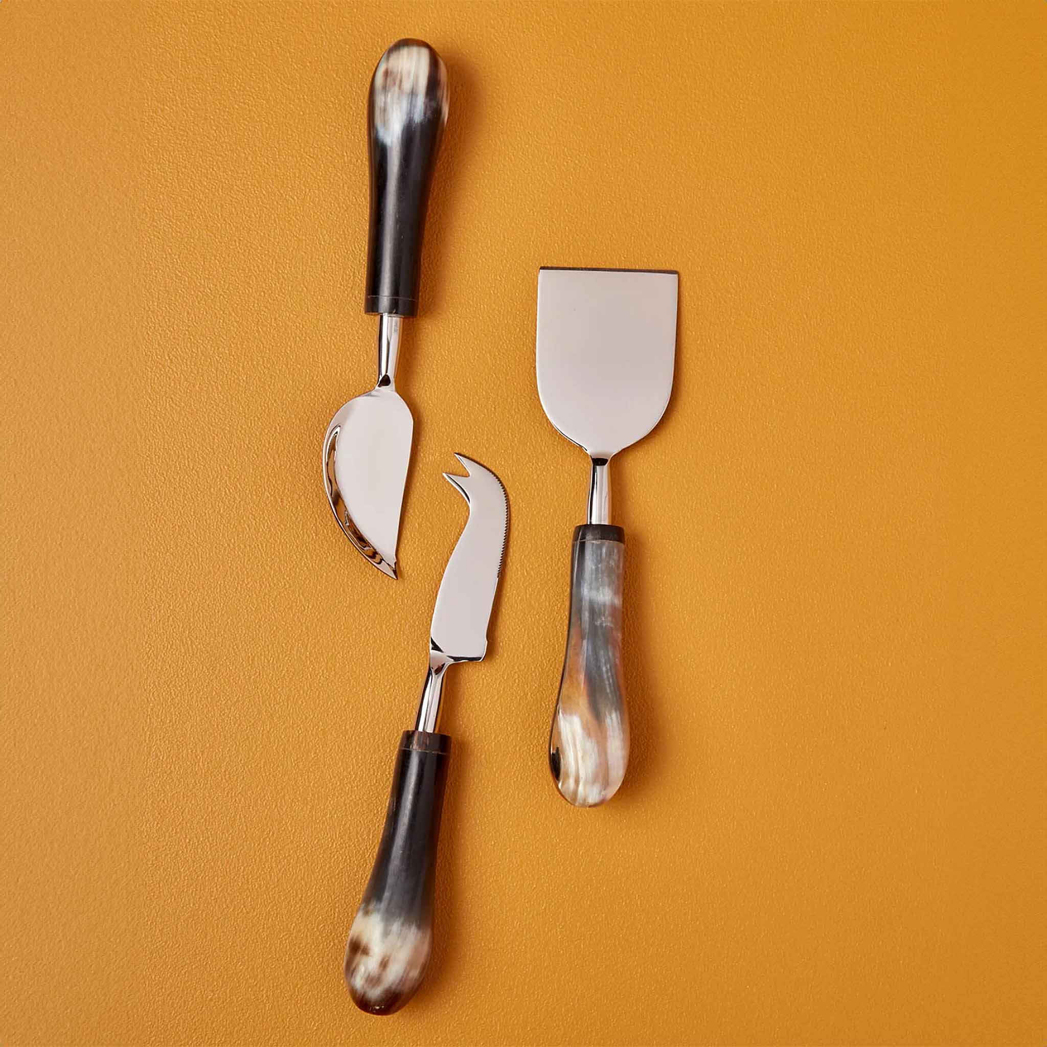 Horn & Stainless Cheese Set of 3