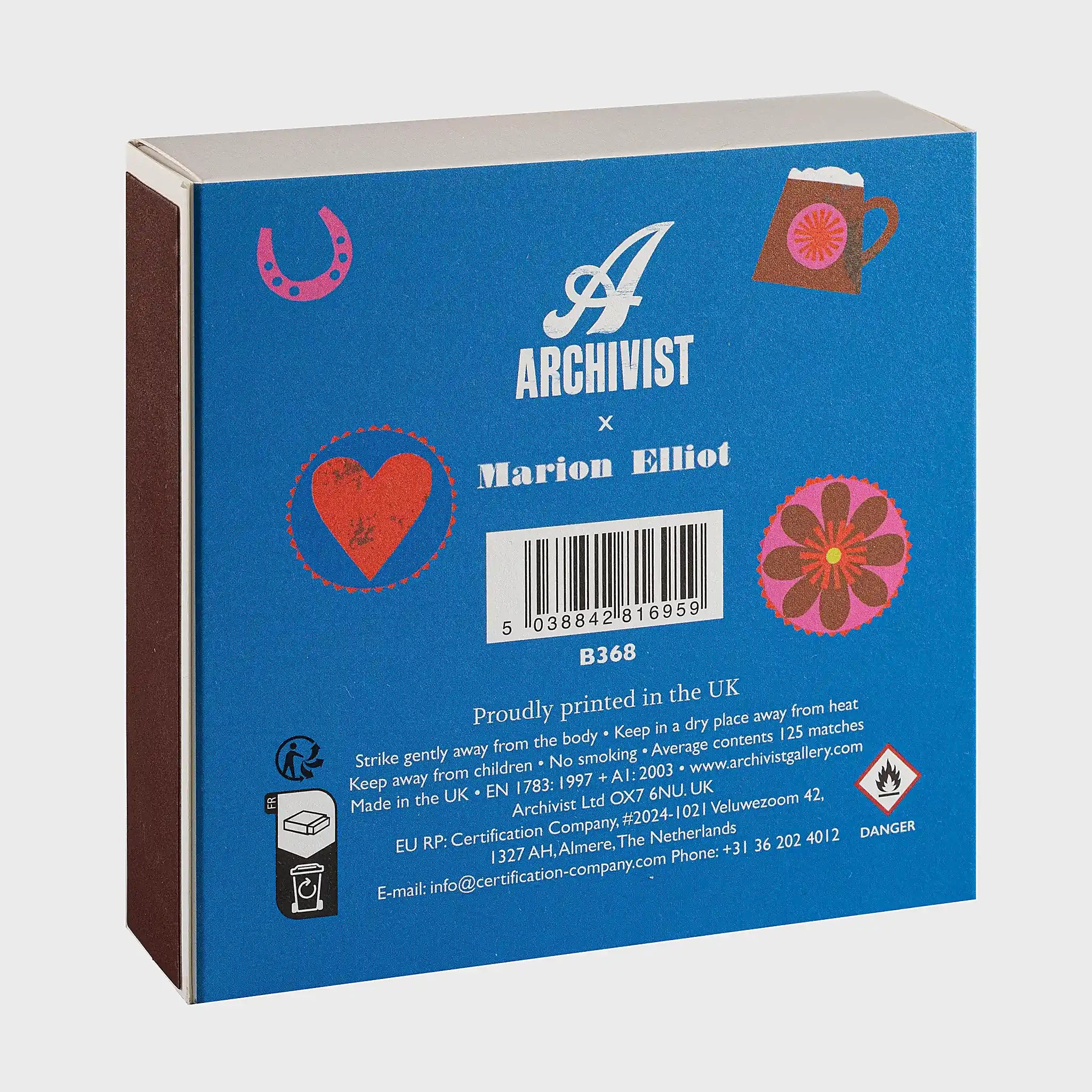 Parte trasera de la caja de fósforos Colorful Gentleman de Aura Collective, con el logo de Archivist x Marion Elliot y los mismos íconos del caballero en fondo azul.
