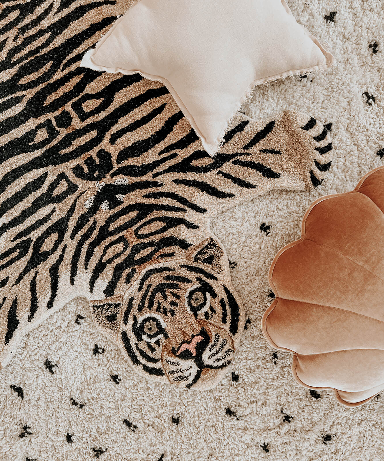 Rug Tiger Large