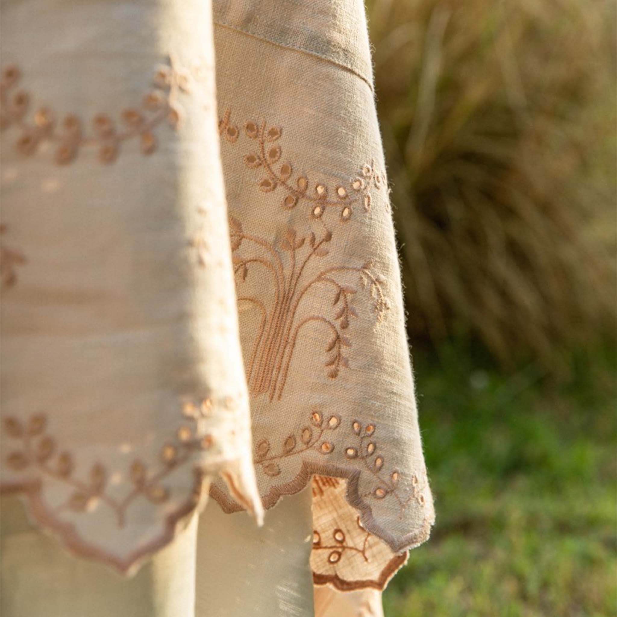 eden_tablecloth_4.jpg