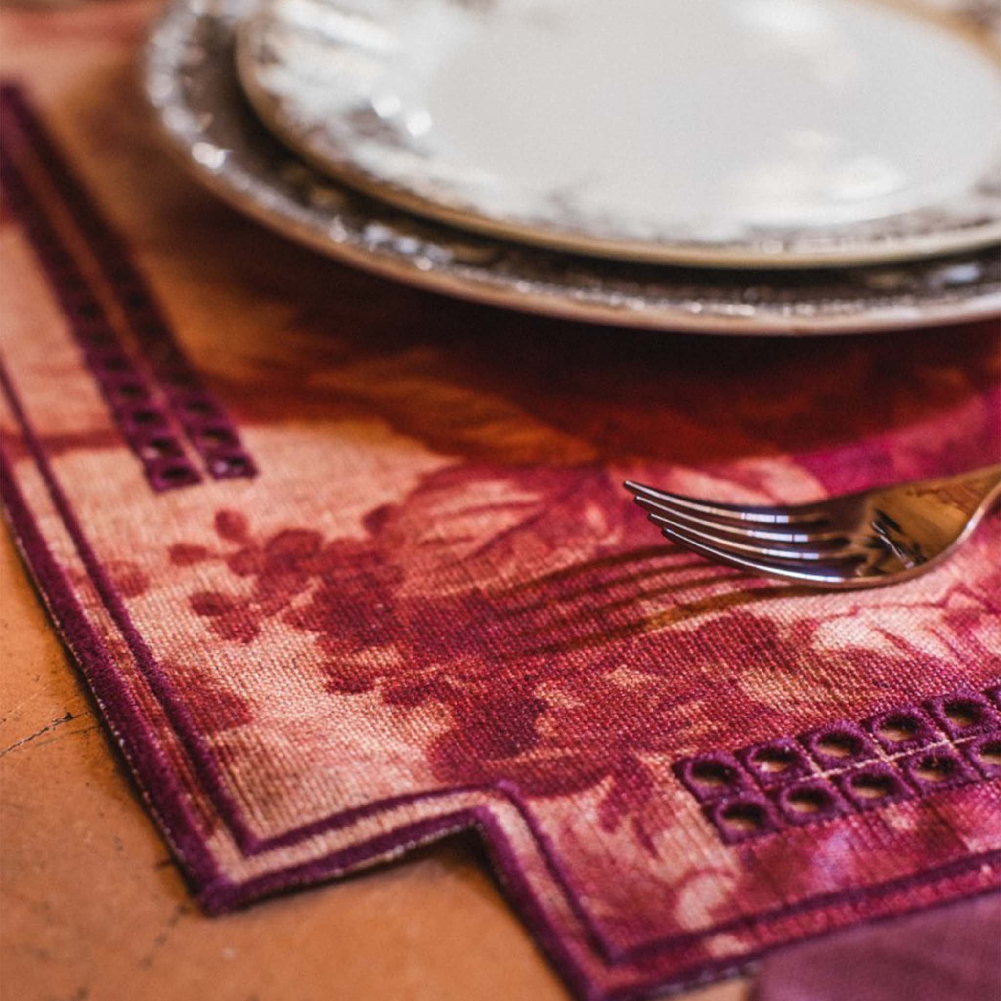 erica_placemat_red_2.jpg