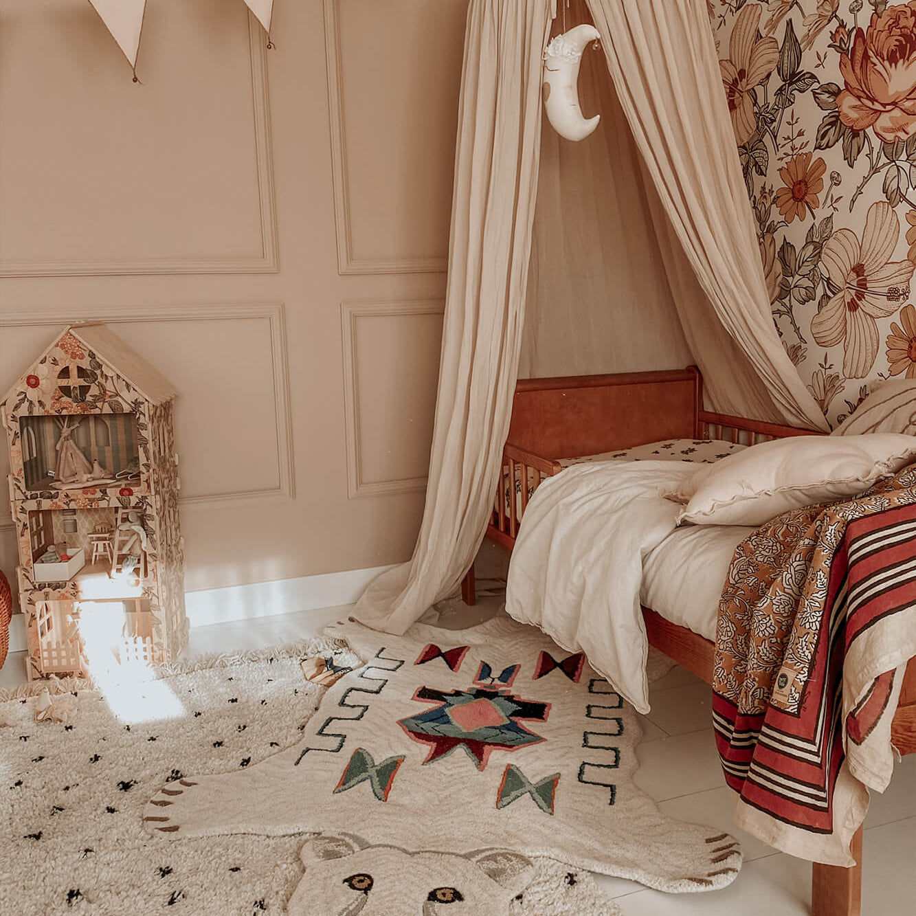 kasbah-polar-bear-rug-large-3-doing-goods-web.jpg