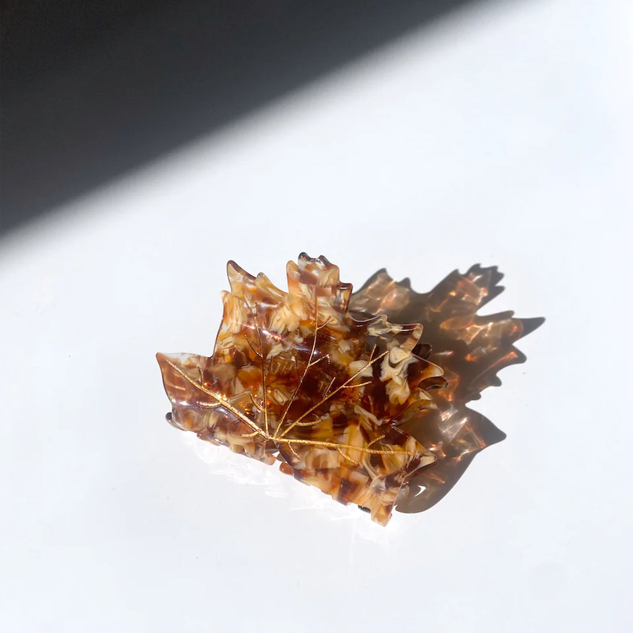 mapleleafhairclip1.jpg