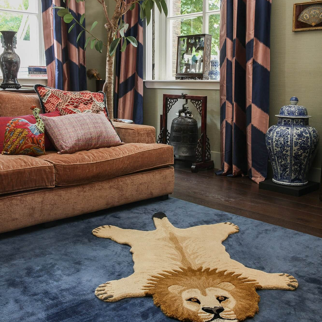 moody-lion-rug-large-doing-goods-vdven-1.45.10.009.710.5-web.jpg
