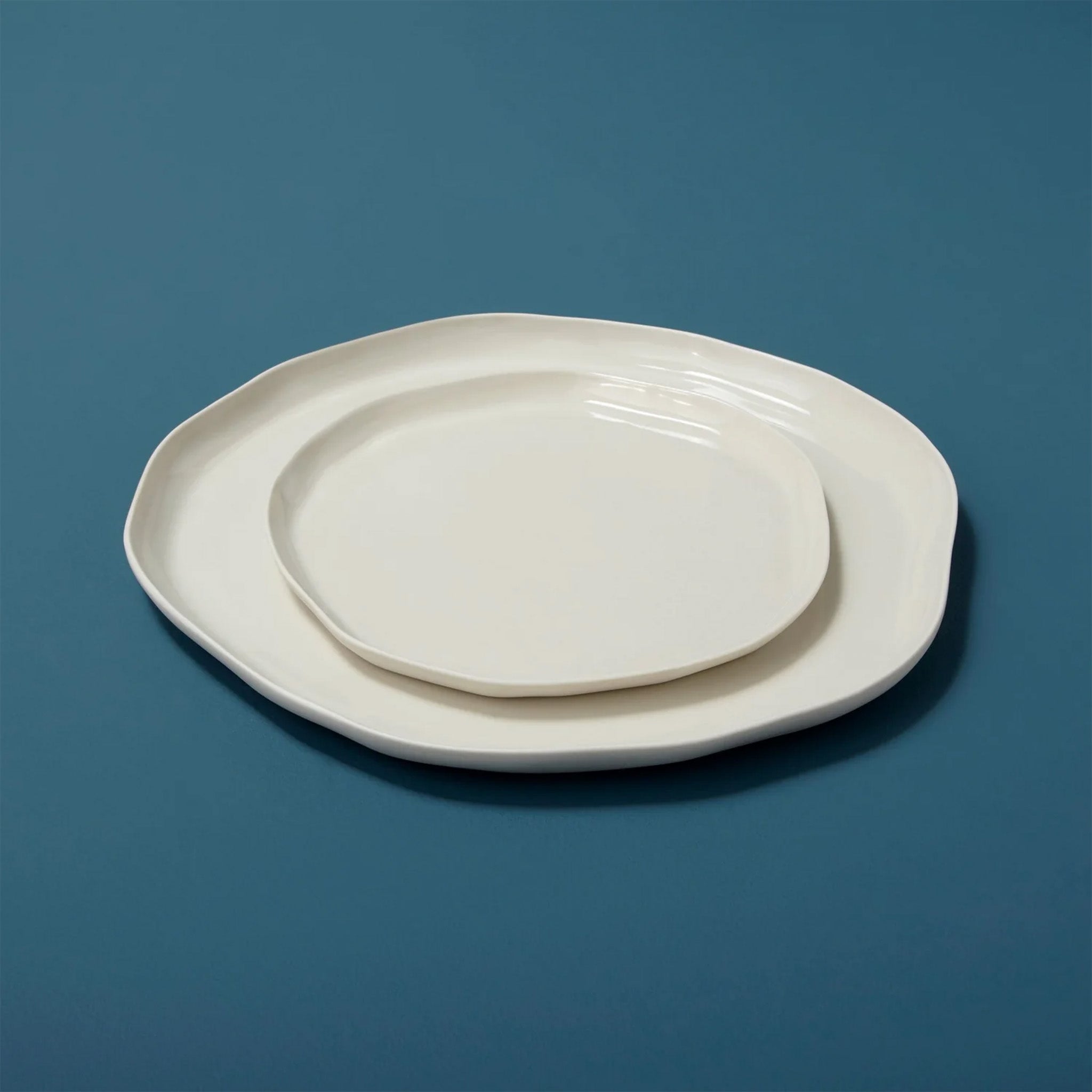 Tam Stoneware Ida Plates – Pearl