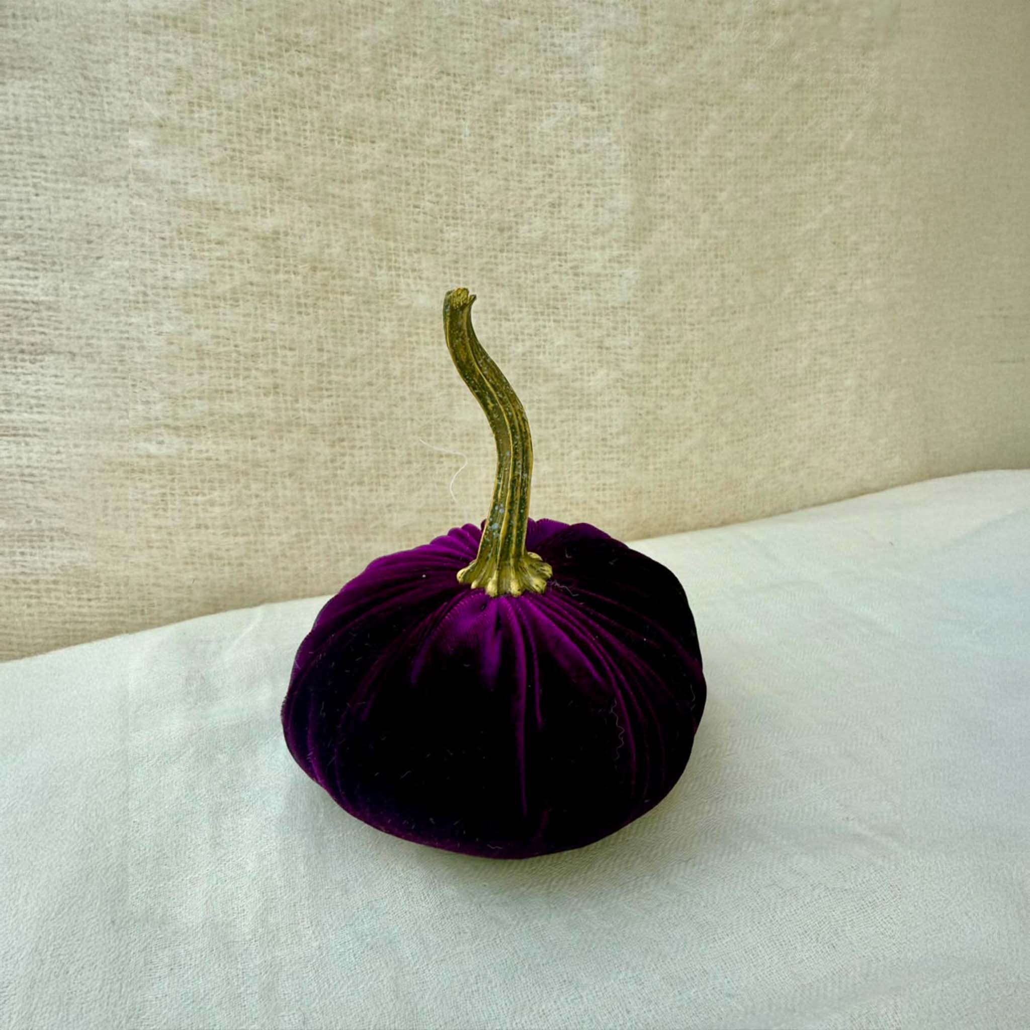 Small Velvet Pumpkin in Plum velvet with a curled stem
