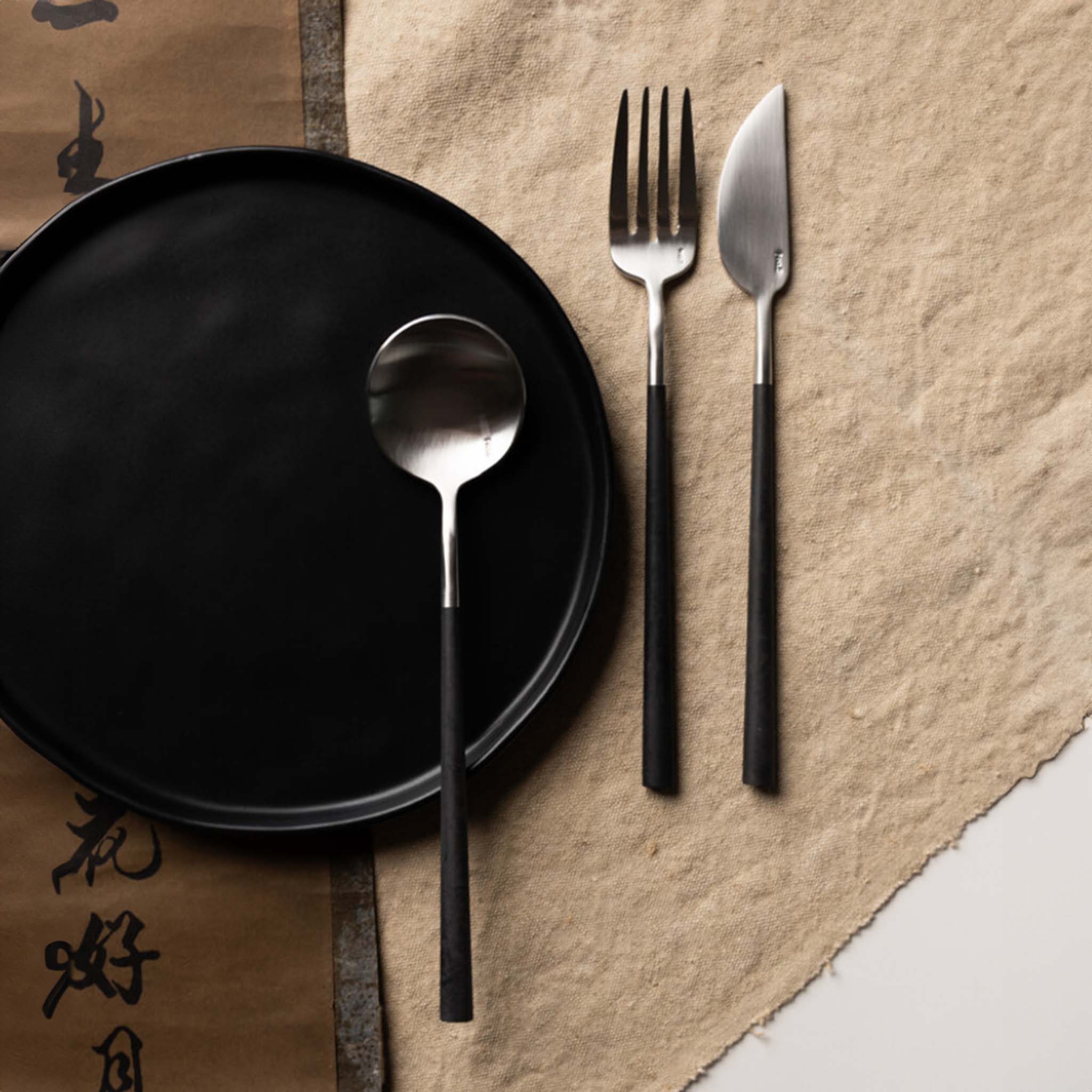 silverware_black.jpg