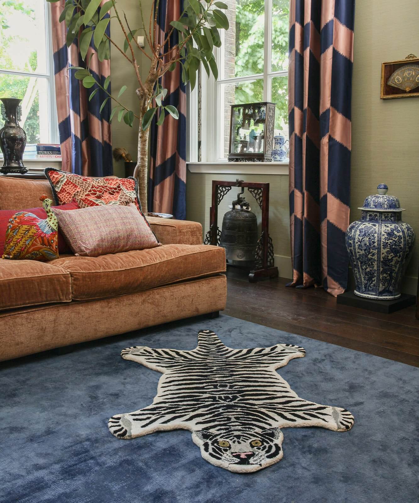 Snowy Tiger Rug - Large