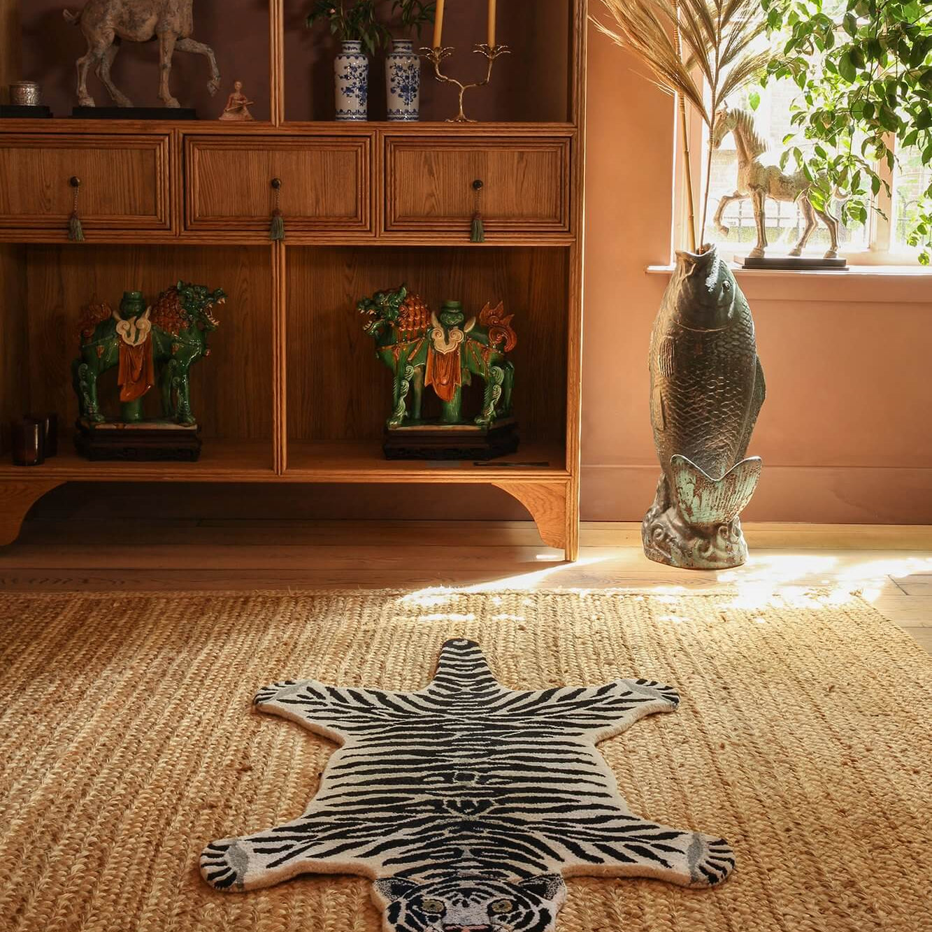 snowy-tiger-rug-large-doing-goods-vdven-1.45.10.005.020.5-web2.jpg