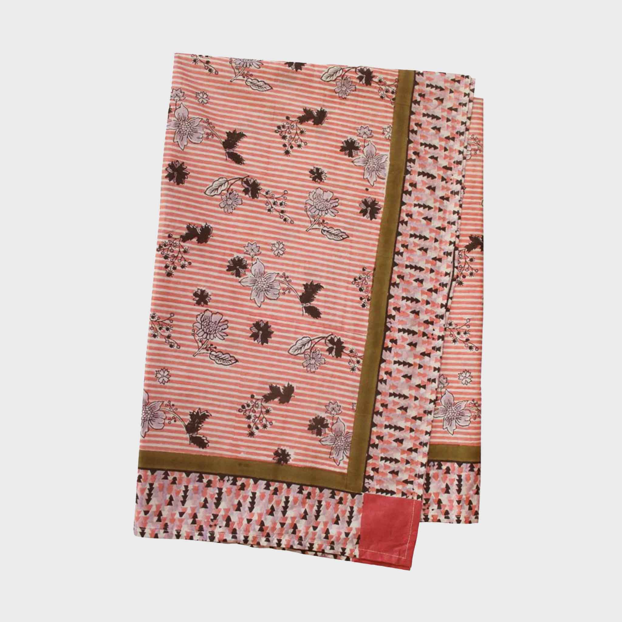 tablecloth3.jpg
