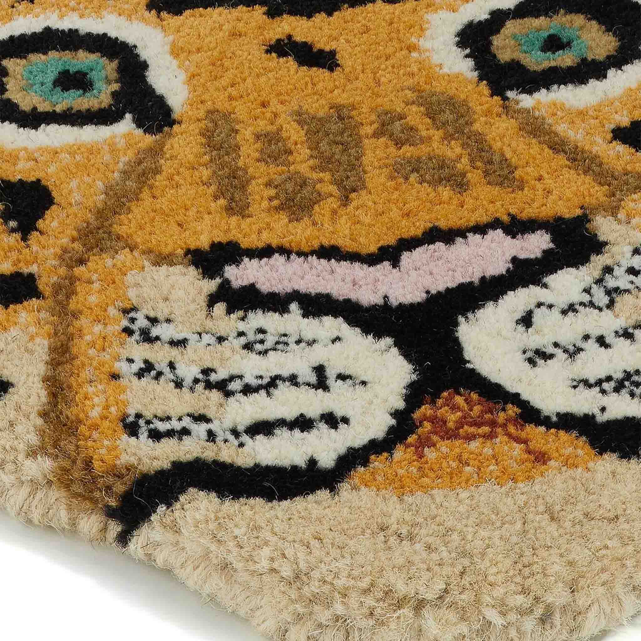 Cloudy Tiger Head Rug